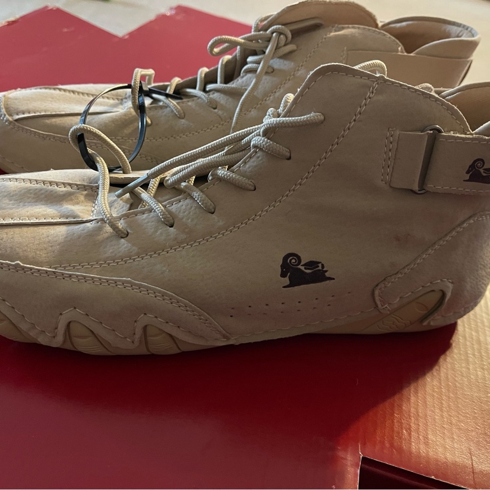 Men’s shoes